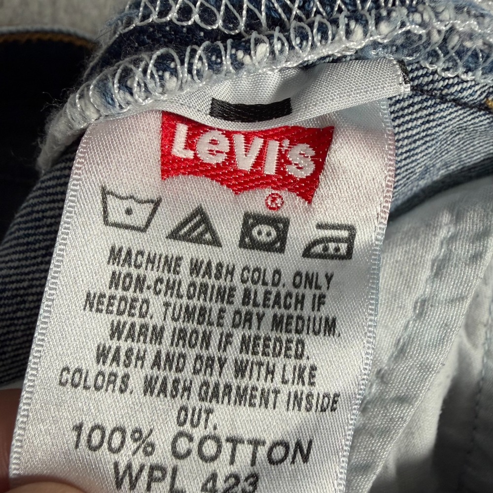 Levis Jeans Mens 38x30 (Fits 36) 501 Original Fit Straight Leg Button Fly Denim - Picture 3 of 11